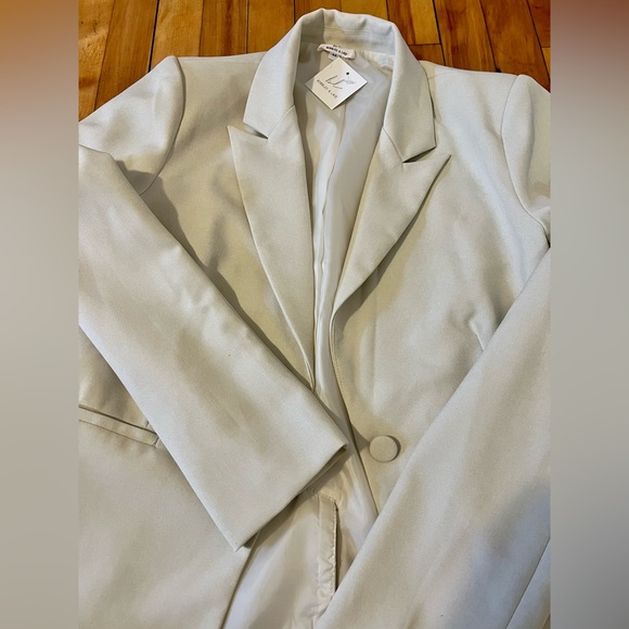 NWT Bobbles and Lace Jacket and Skort Set - Picture 2 of 6